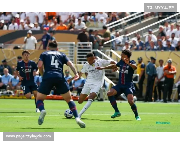 阿隆索3-4-3阵型激发皇马边路 阿诺德成右路攻防关键棋子 阿隆索3-4-3阵型激发皇马边路 阿诺德成右路攻防关键棋子